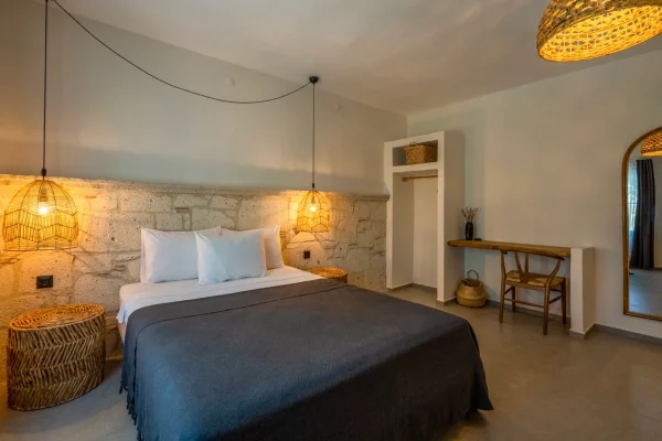 Deluxe çift kişilik oda Alaçatı – 22 m²